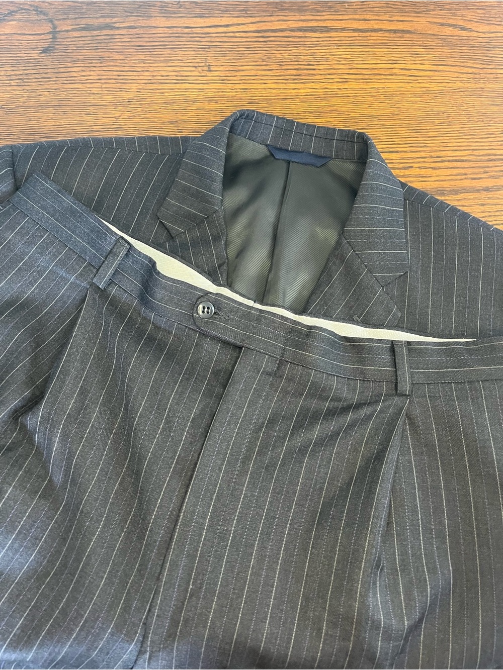 Burberry London 2 Piece Suit Mens 46L Gray Pinstripe 36x31 Pants Made In USA